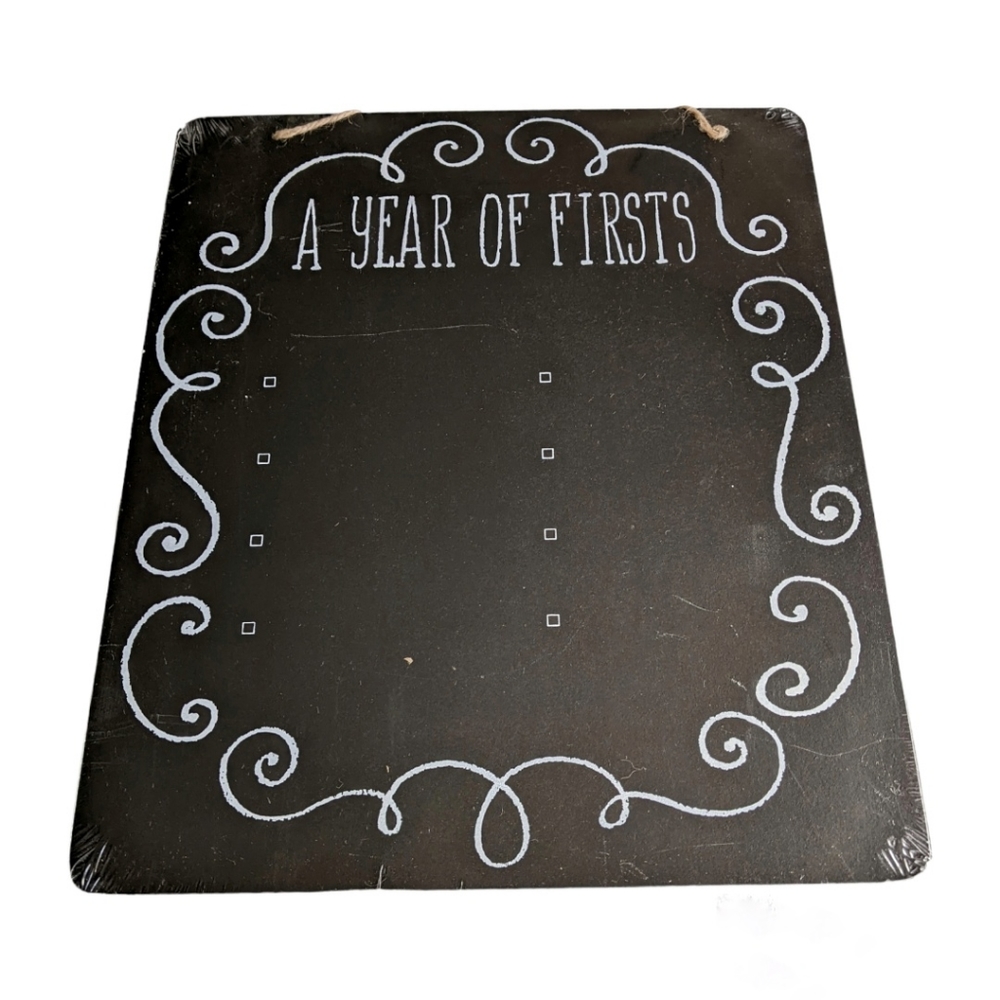 🔖NWT! Baby Milestones Chalkboard